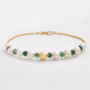 14K Gold Swarnamukta Emerald & Pearl Bracelet with white background